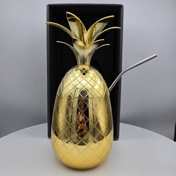 Gold Finish Pineapple Tumbler Cocktail Cup with Straw 17oz - Picture 8 of 10